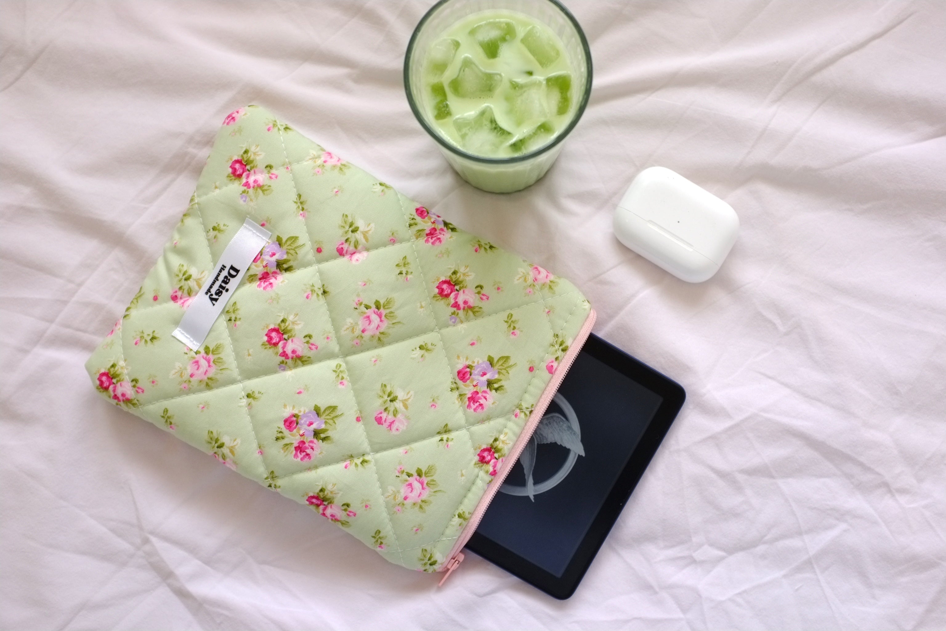 Quilted Kindle sleeve green pink rose