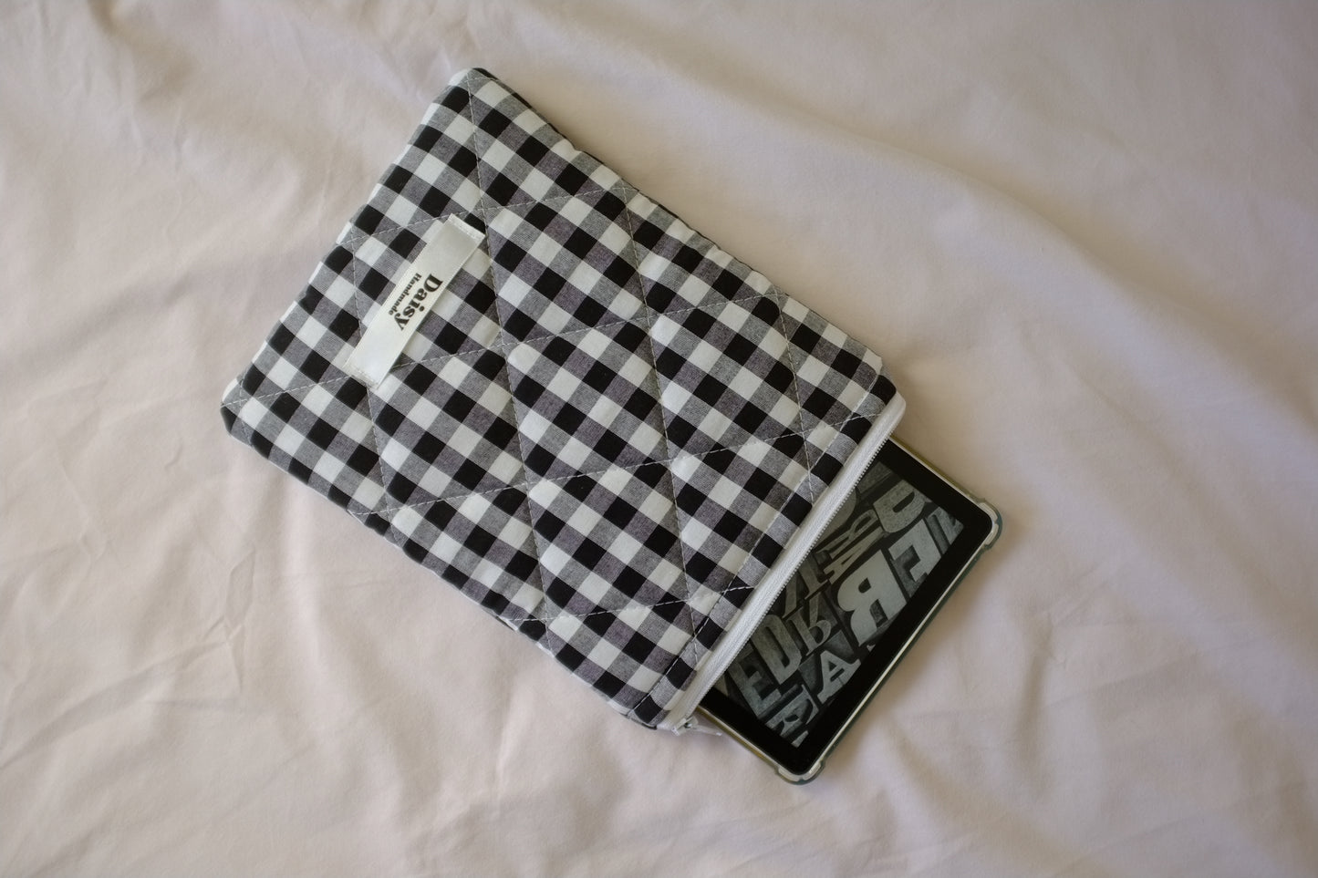 Kindle sleeve black gingham