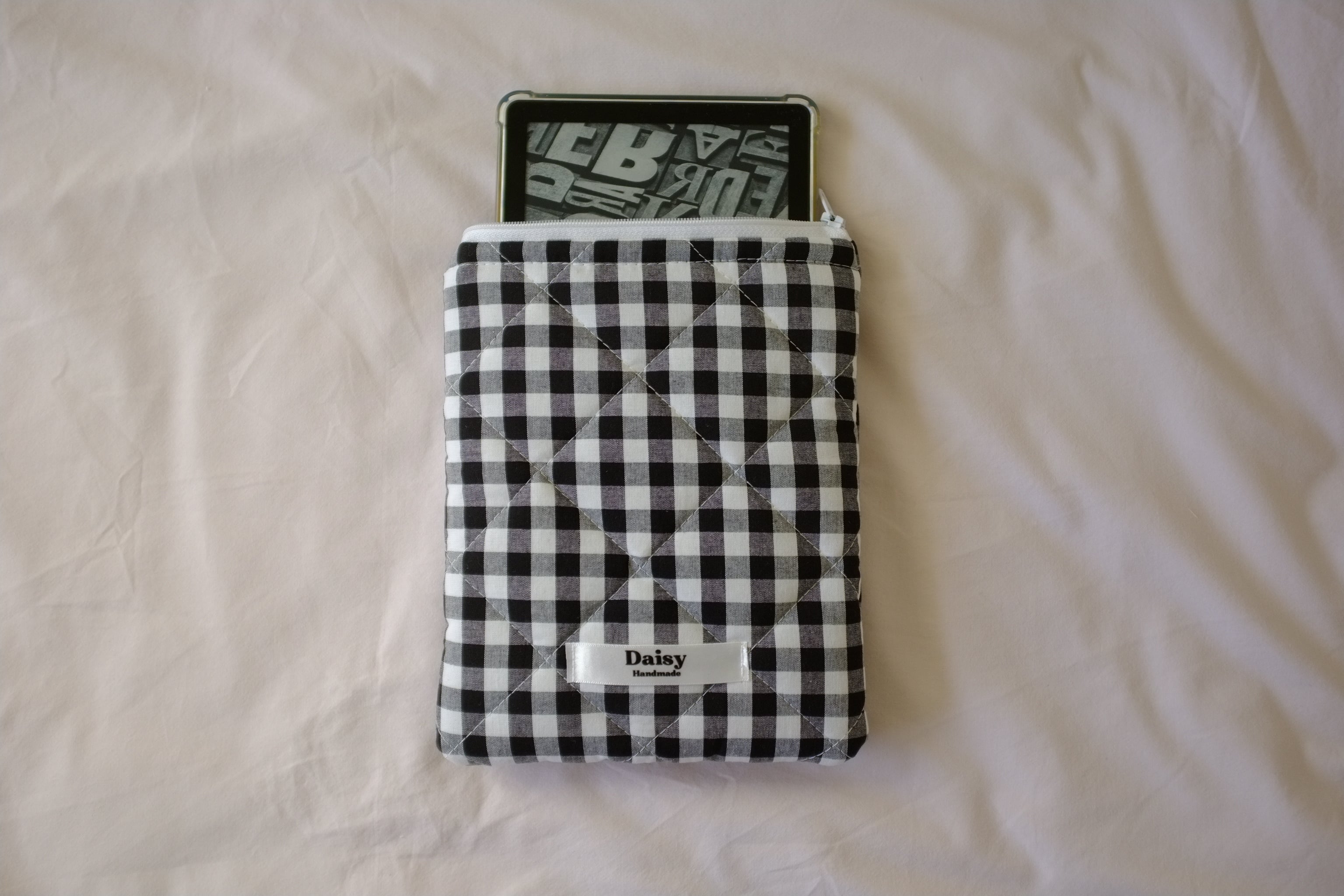 Quilted Kindle sleeve black gingham