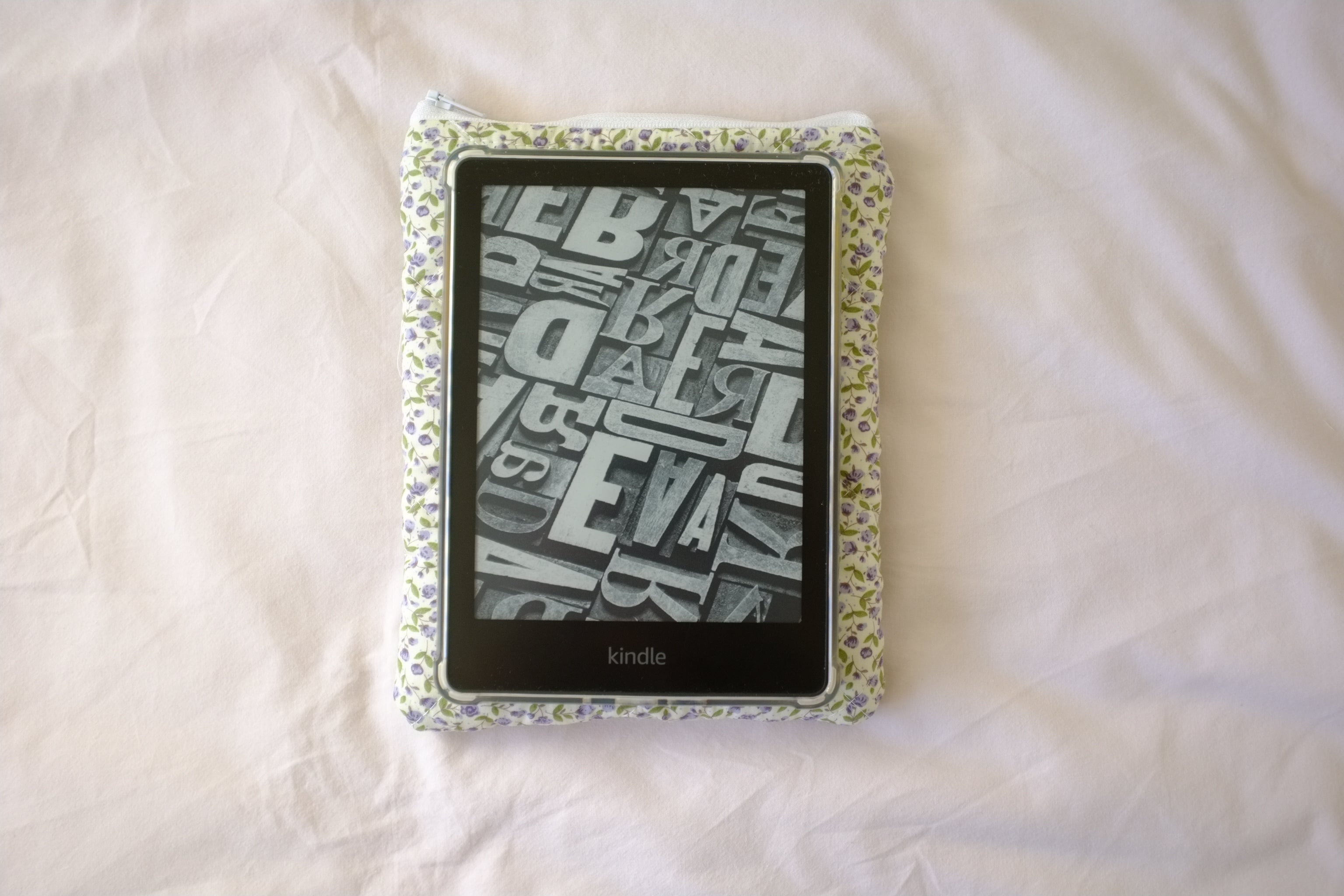 Quilted Kindle sleeve purple rose buds