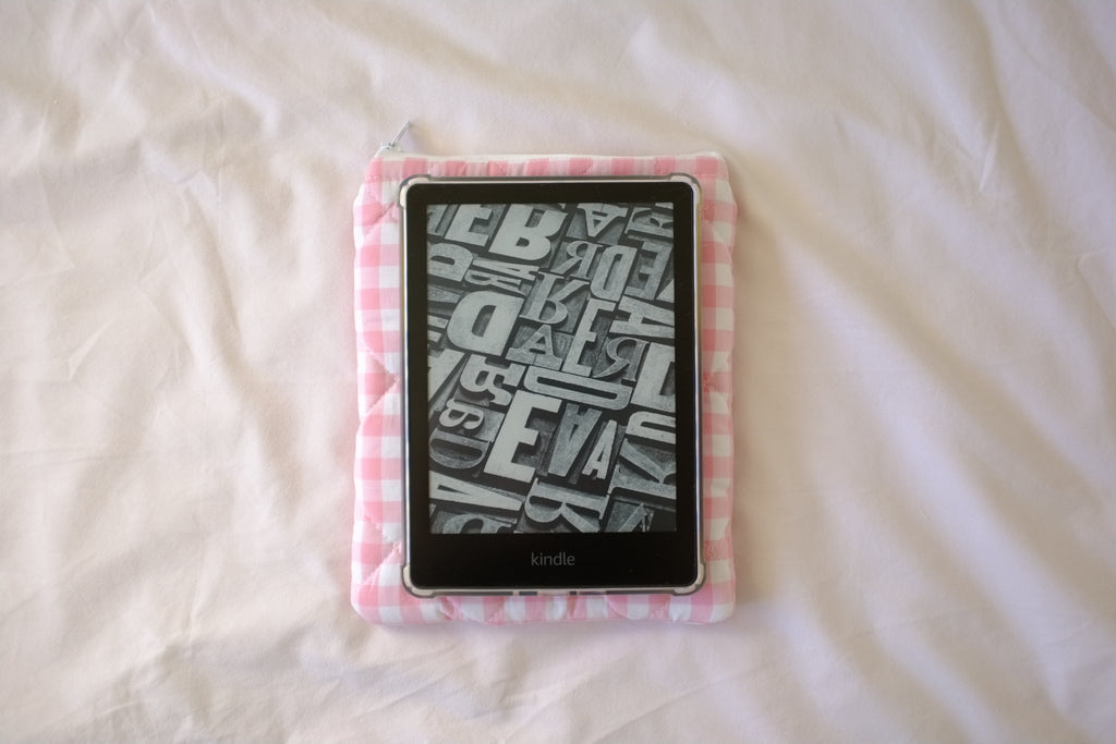 Quilted Kindle sleeve pink gingham