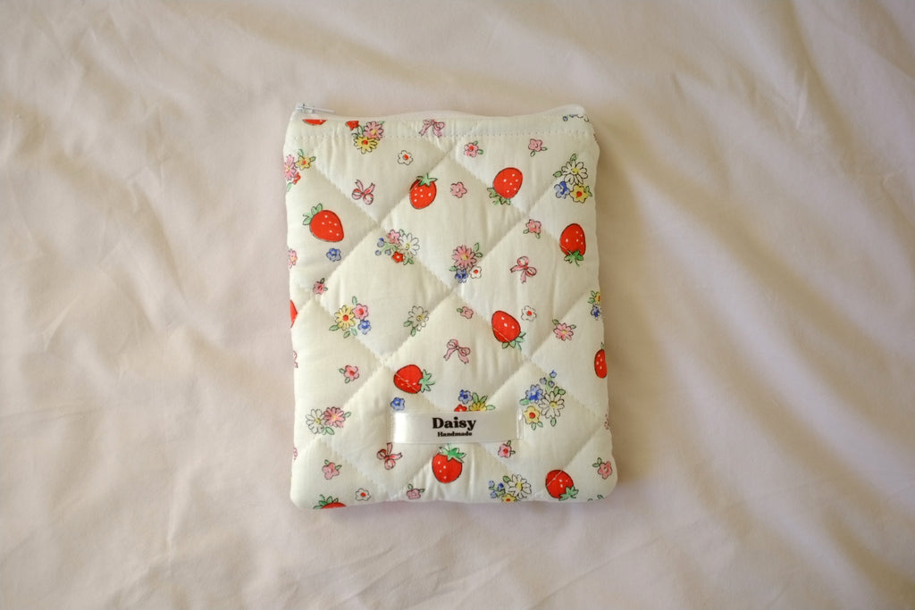 Quilted Kindle sleeve strawberry bow