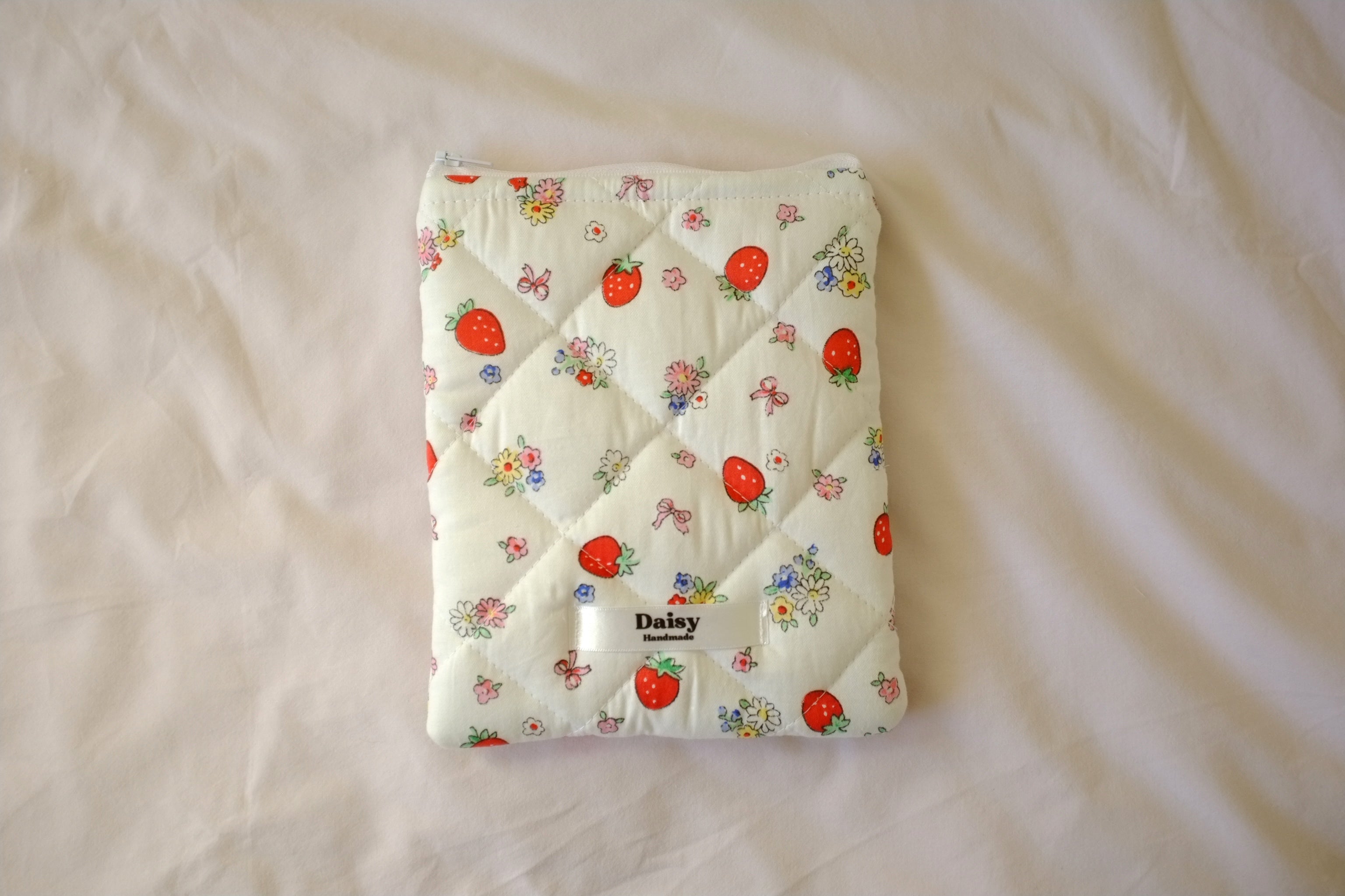 Quilted Kindle sleeve strawberry bow