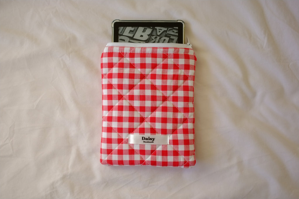 Quilted Kindle sleeve red gingham