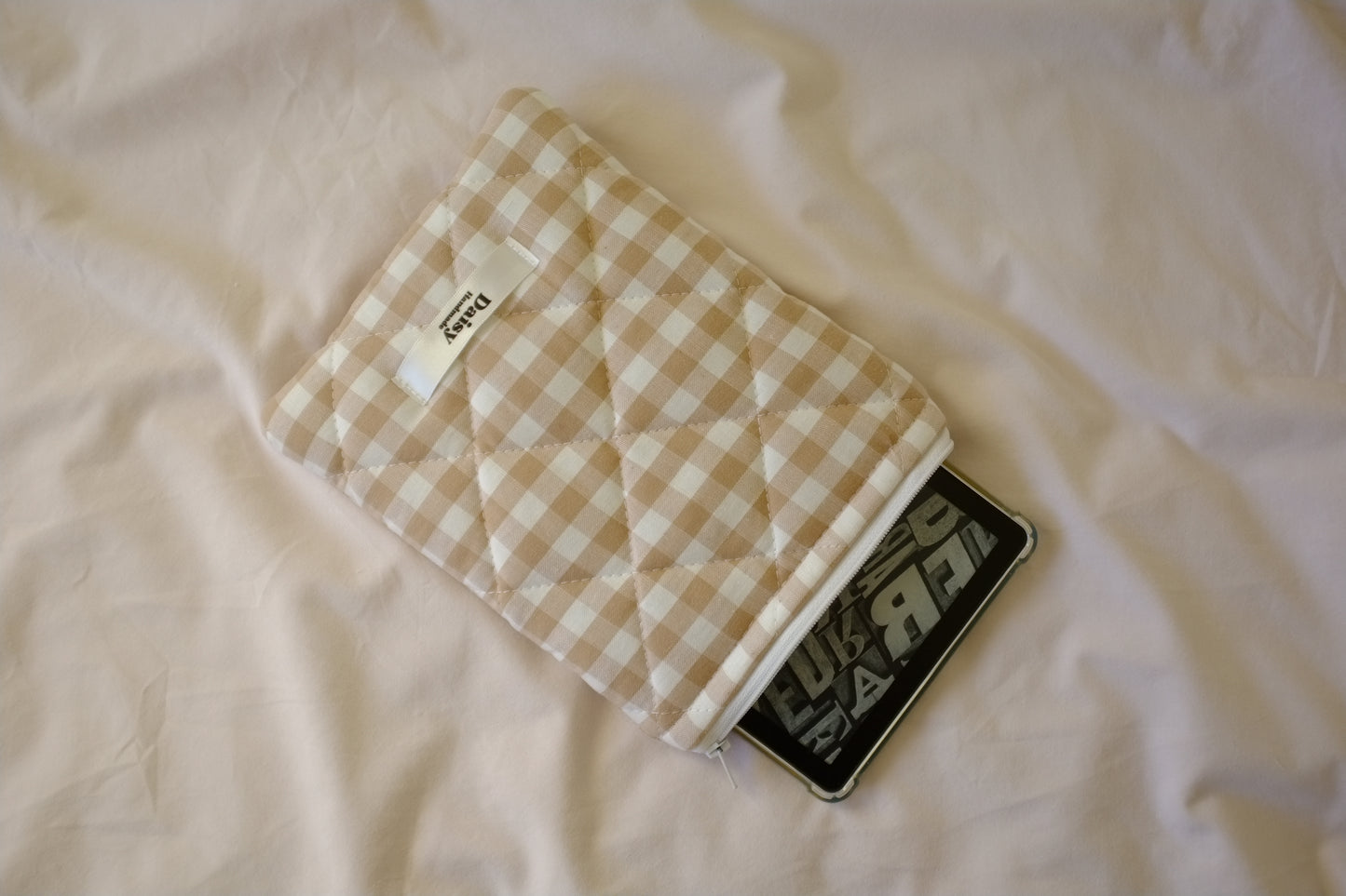 Kindle sleeve beige gingham