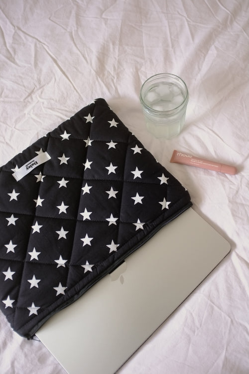 Laptop sleeve black and white star