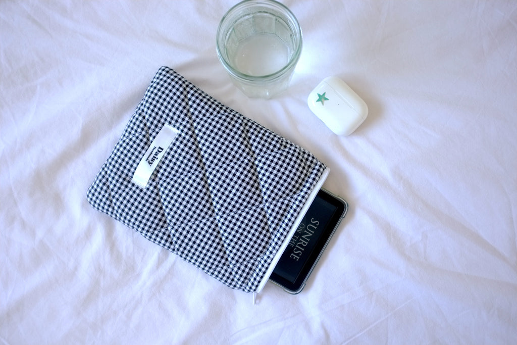 Quilted Kindle sleeve black mini gingham