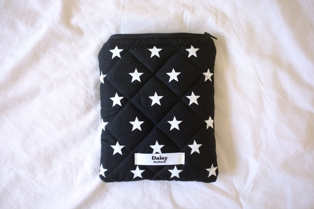 Quilted Kindle sleeve black star