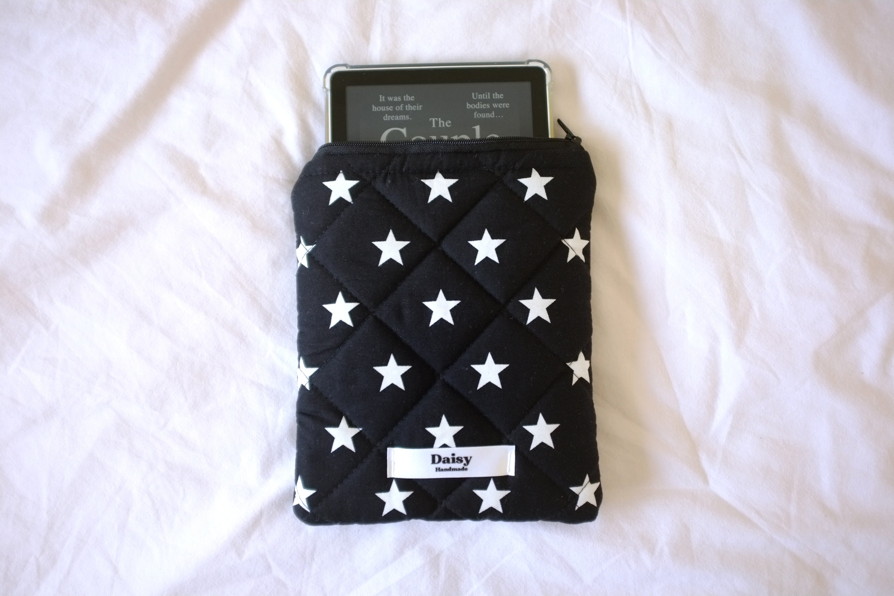 Quilted Kindle sleeve black star