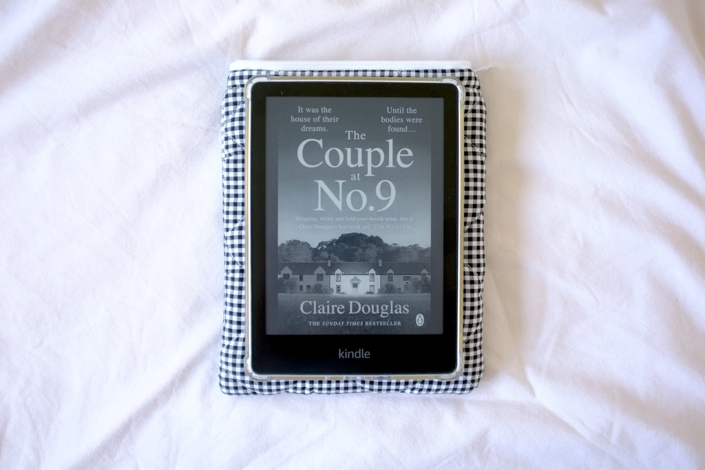 Quilted Kindle sleeve black mini gingham