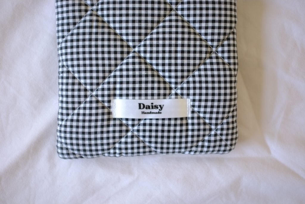 Quilted Kindle sleeve black mini gingham