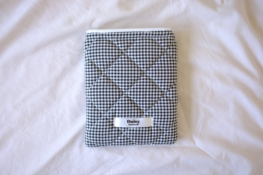 Quilted Kindle sleeve black mini gingham