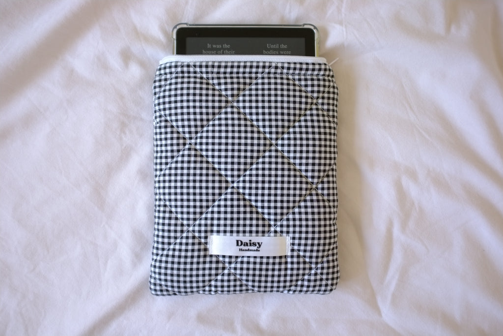 Quilted Kindle sleeve black mini gingham