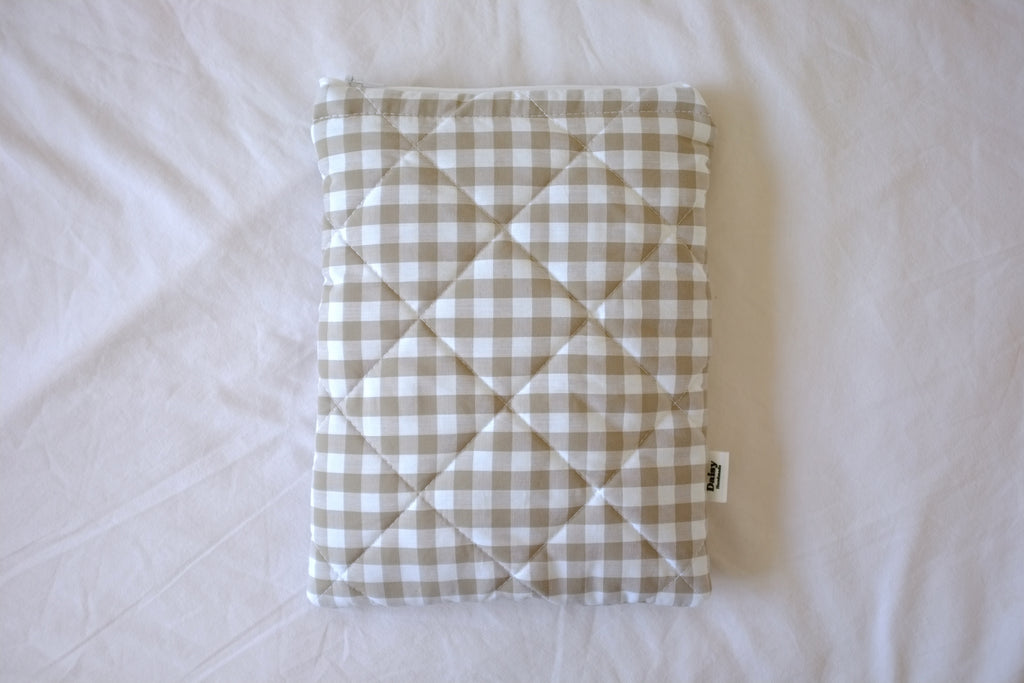 Quilted beige gingham book sleeve
