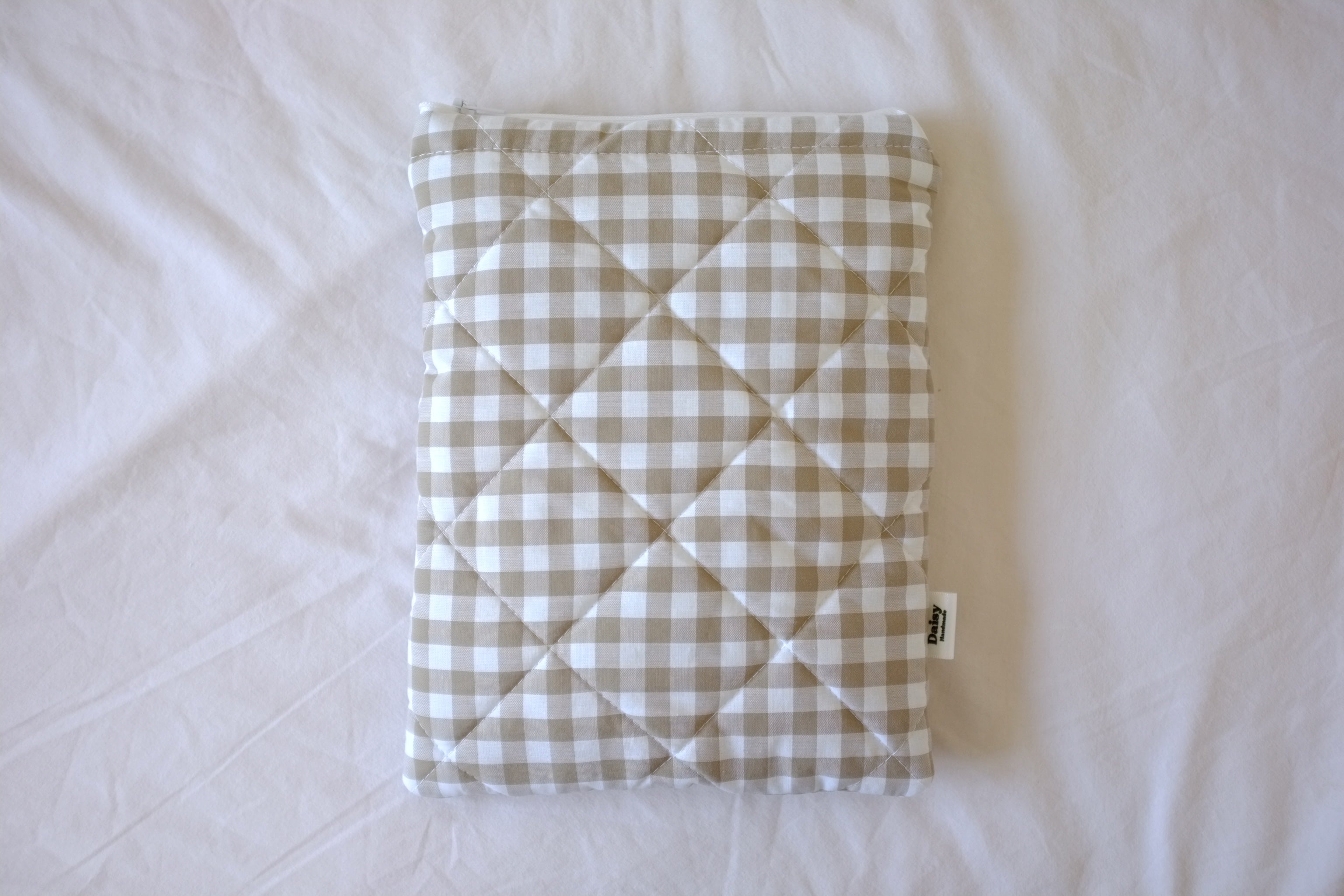 Quilted beige gingham book sleeve