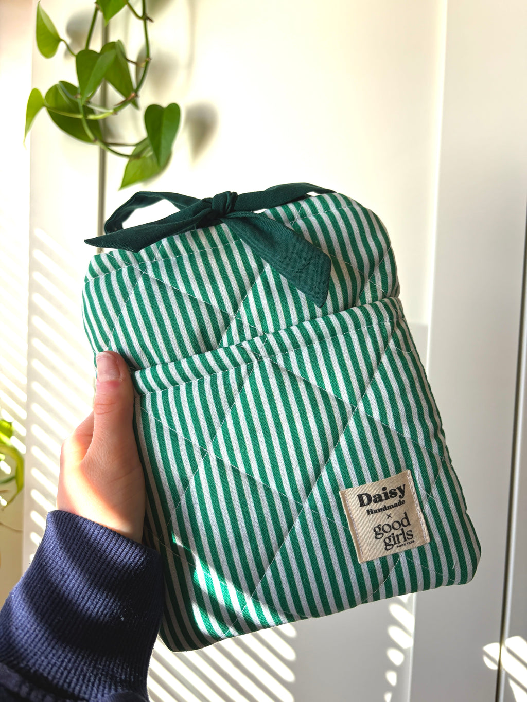 Green and White Striped eReader Case with Green Bow Closure