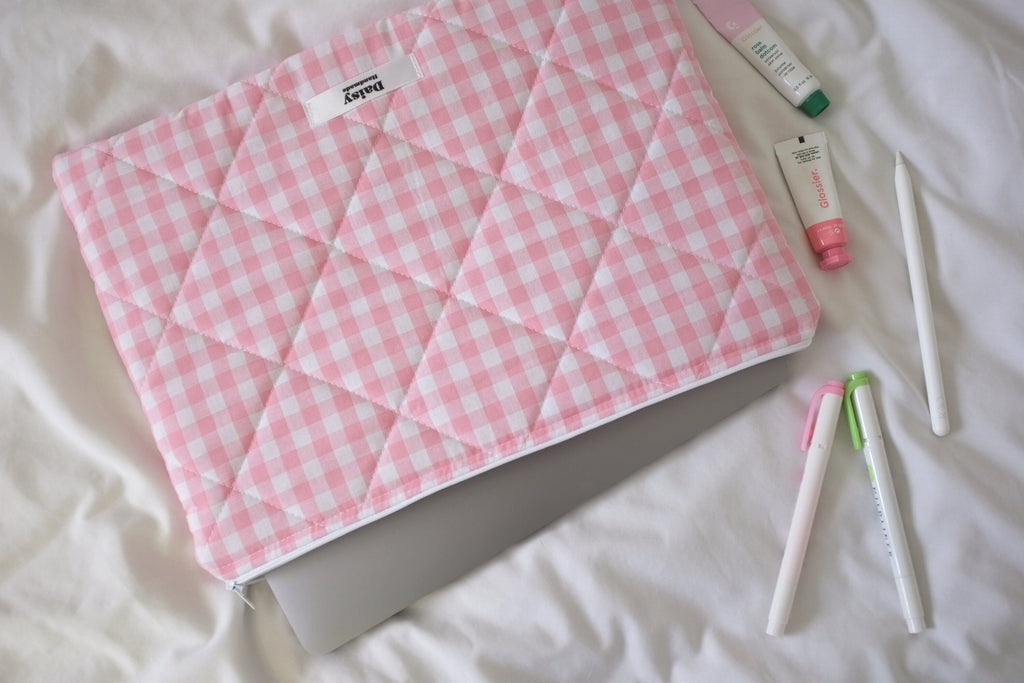 Laptop sleeve pink gingham