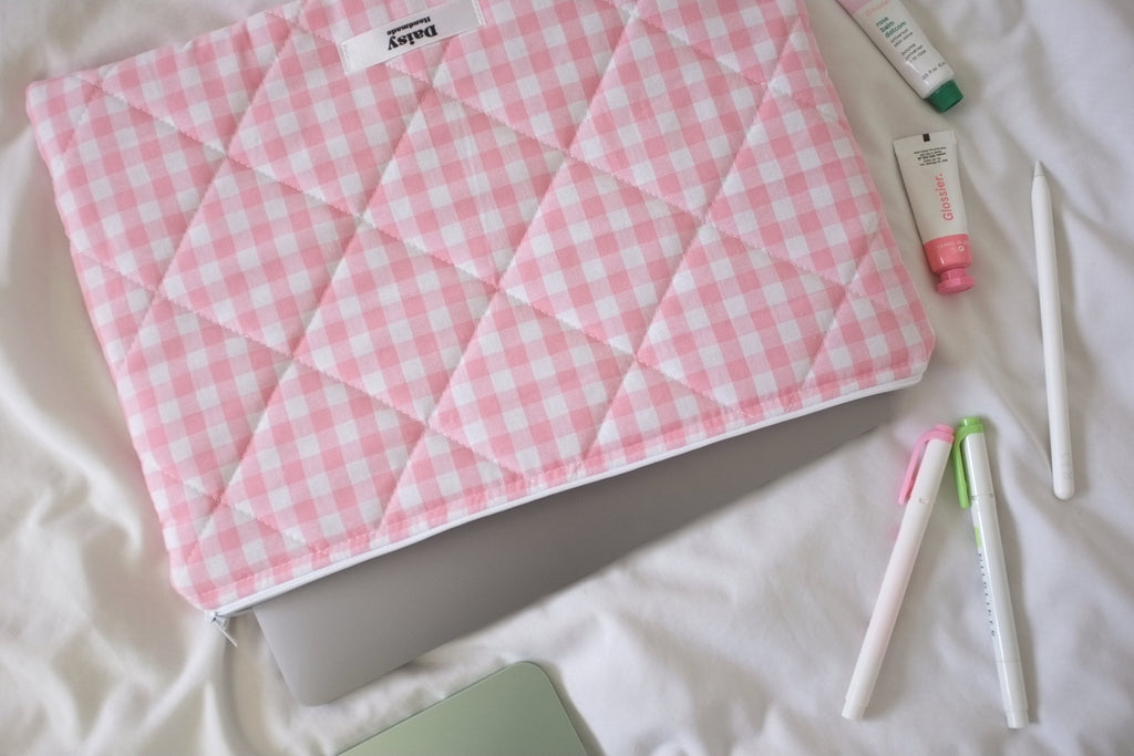 Laptop sleeve pink gingham