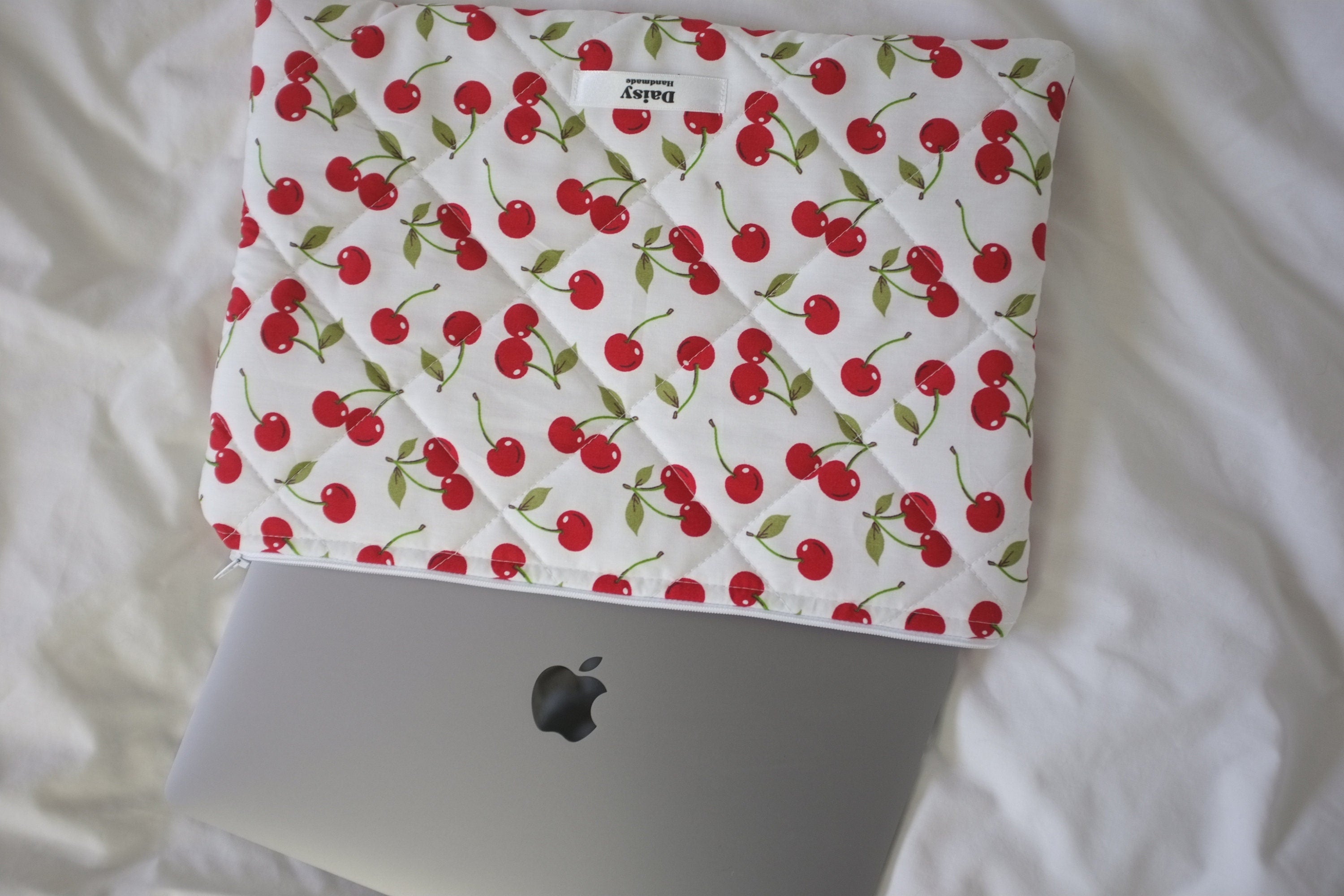 Laptop sleeve cherry