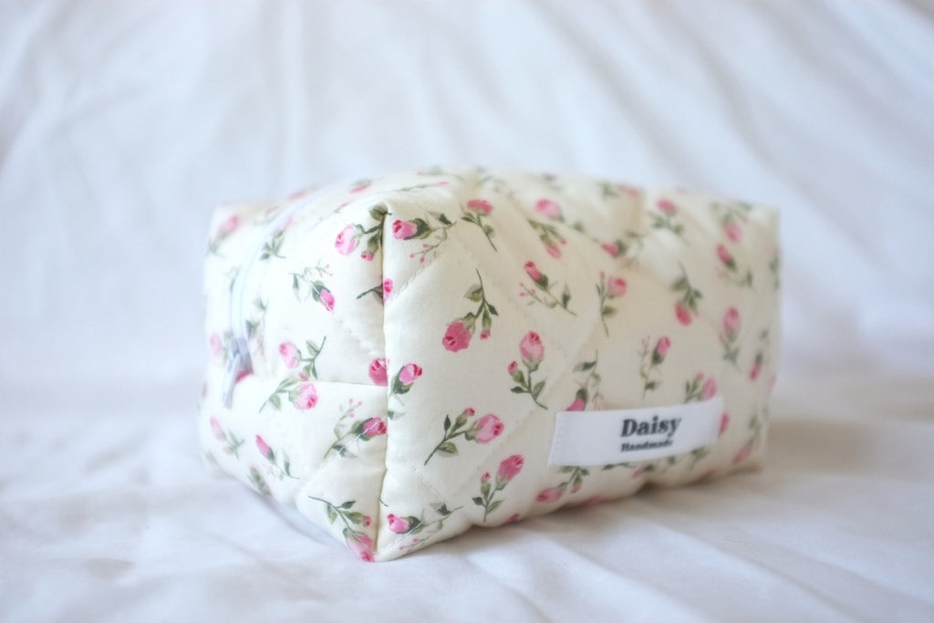 Makeup bag ivory rose buds