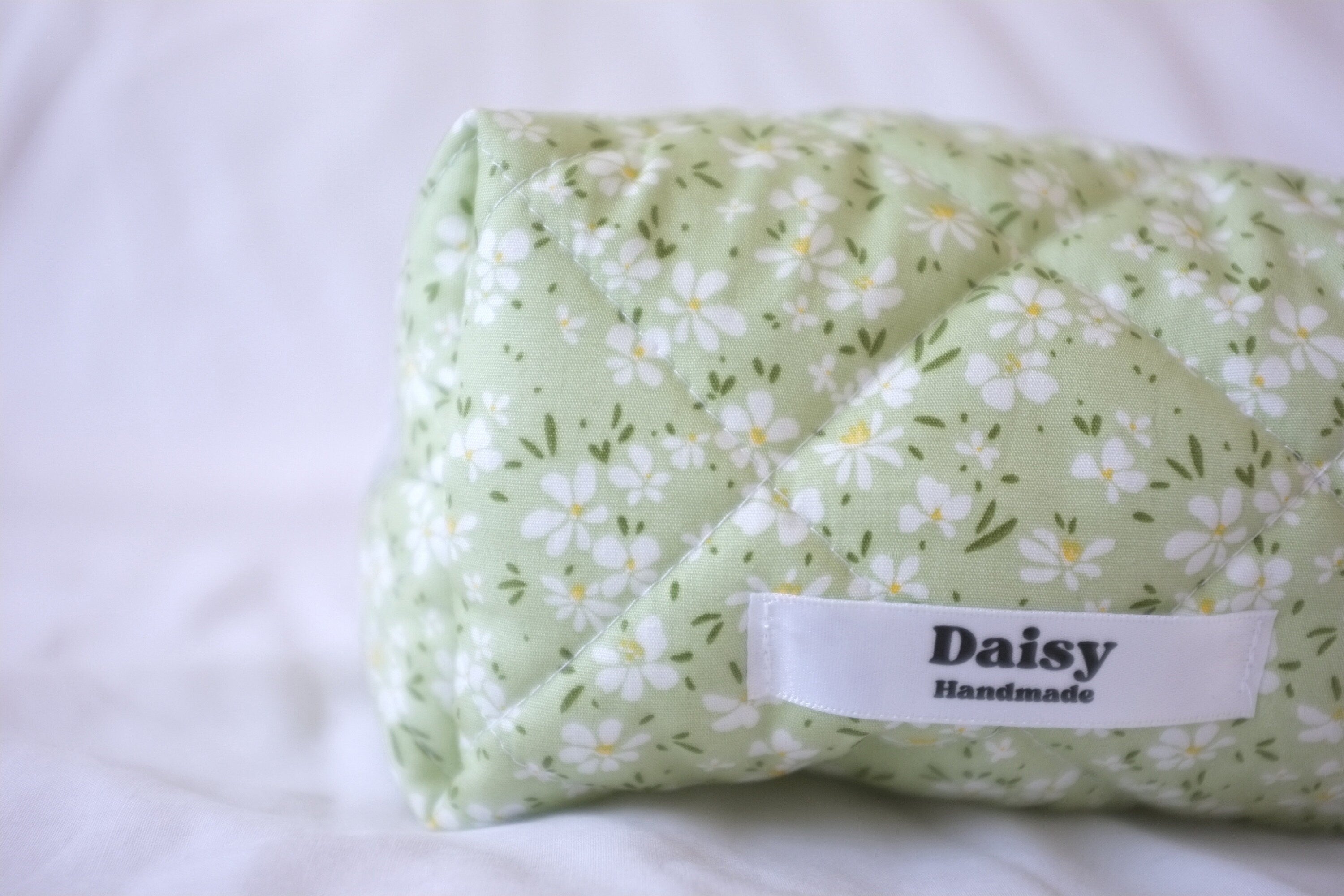 Makeup bag green meadow floral