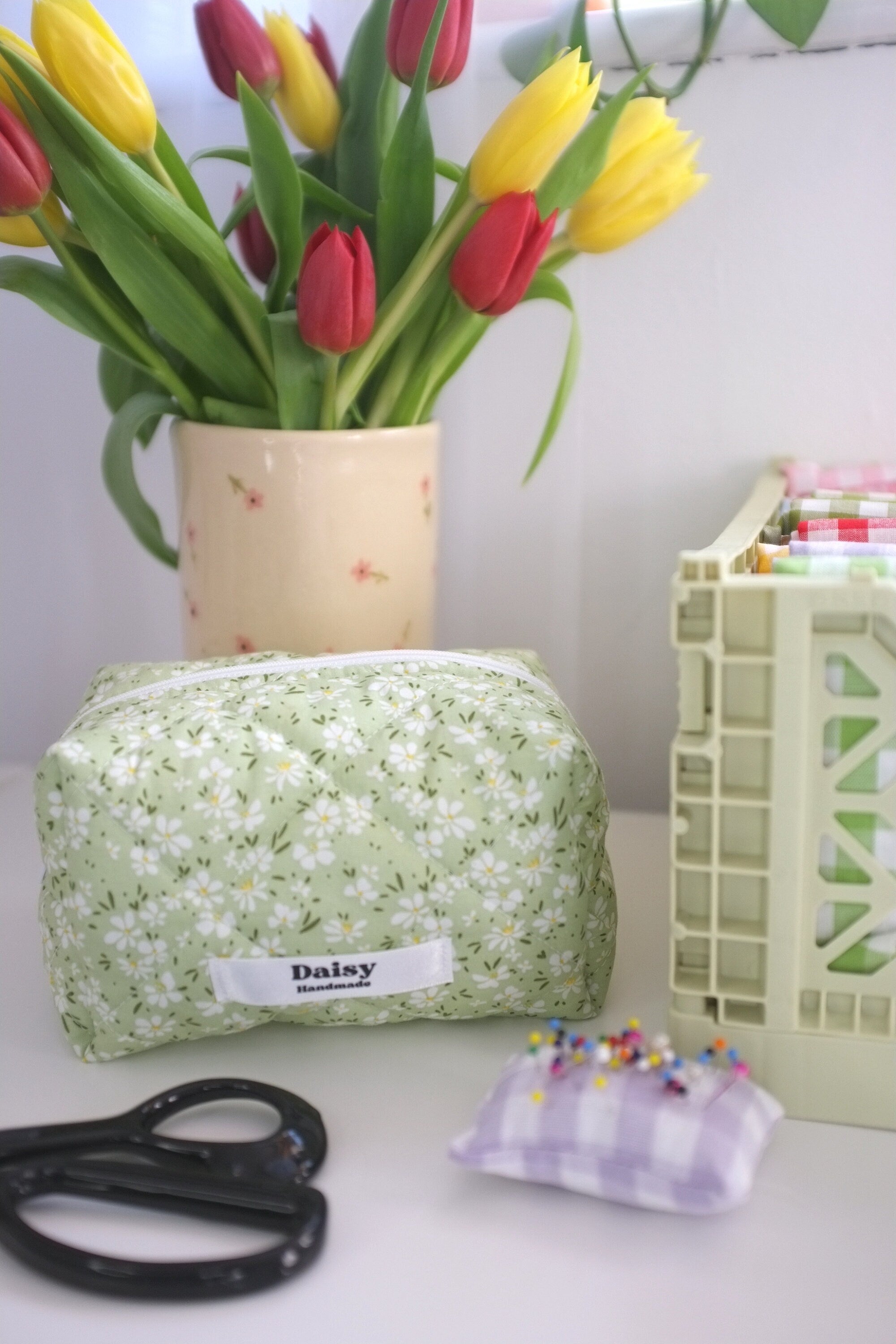 Makeup bag green meadow floral