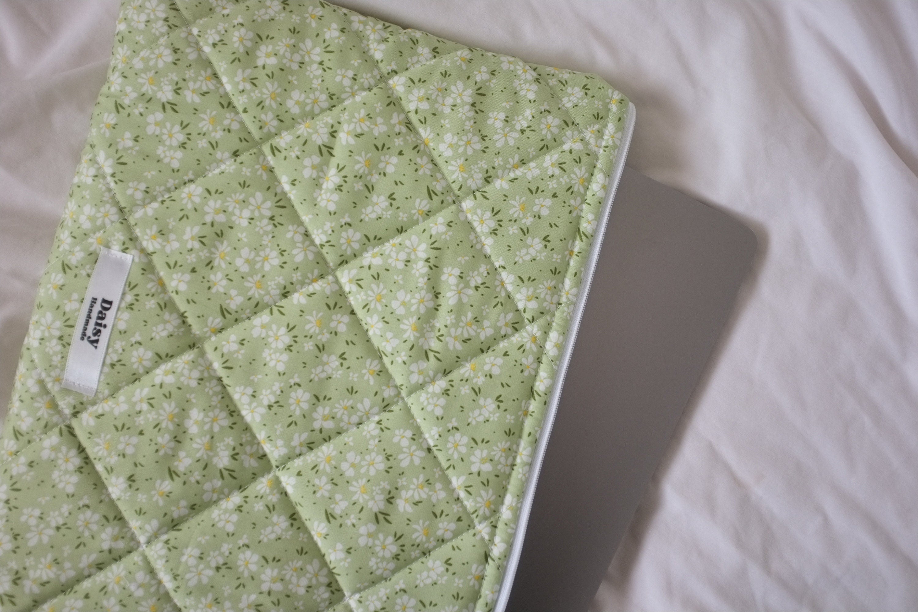 Laptop sleeve green meadow floral