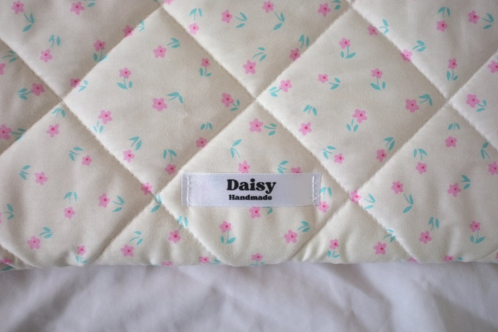 Laptop sleeve cream pink tulips