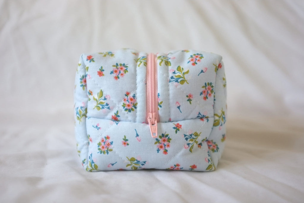 Makeup bag blue spring floral