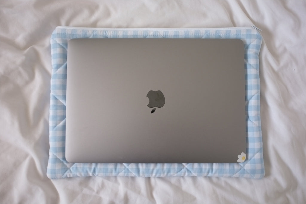 Laptop sleeve light blue gingham