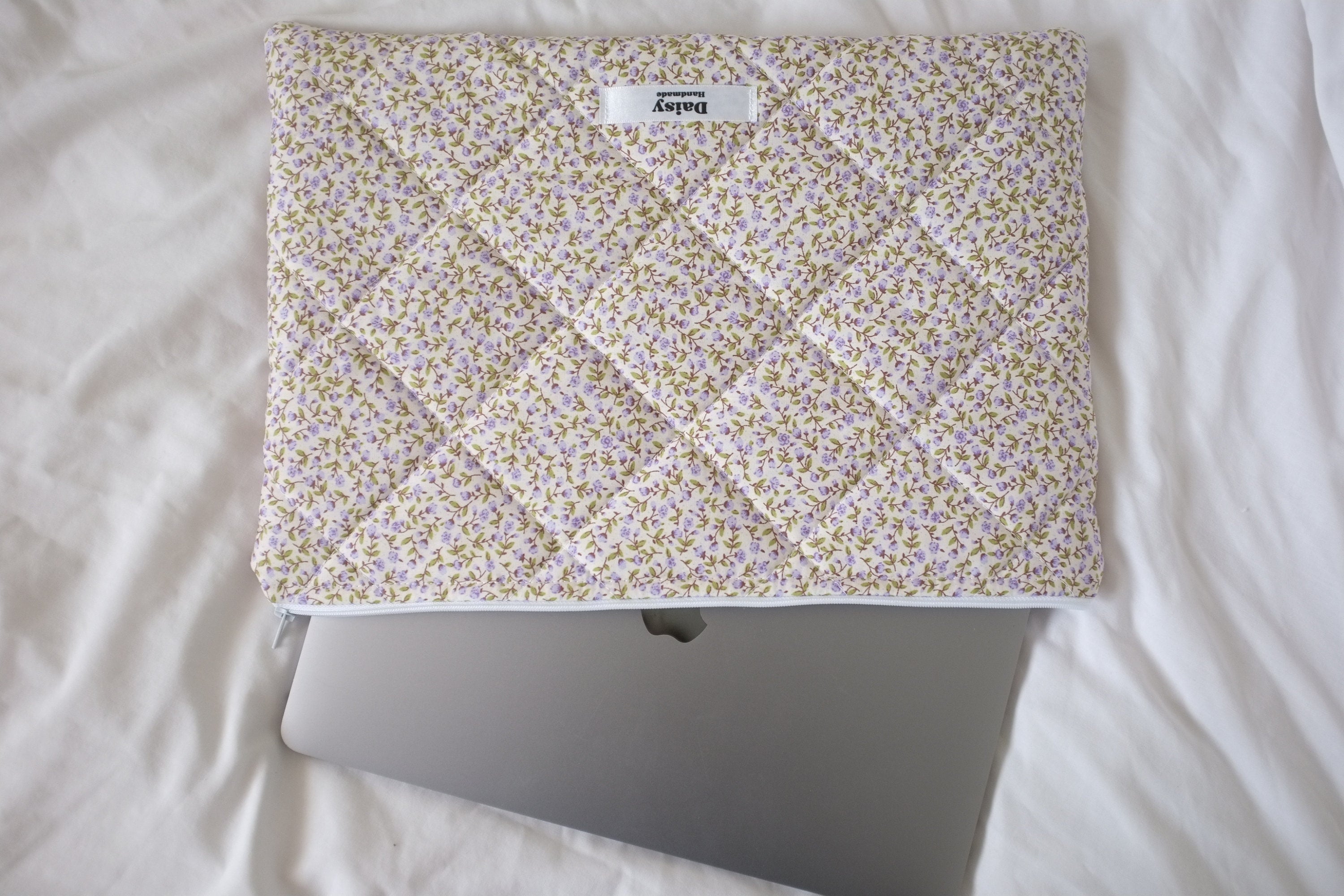 Laptop sleeve purple rose buds