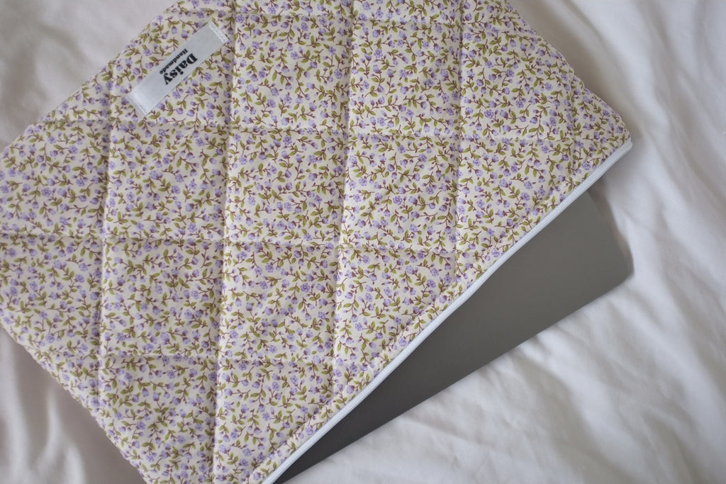 Laptop sleeve purple rose buds