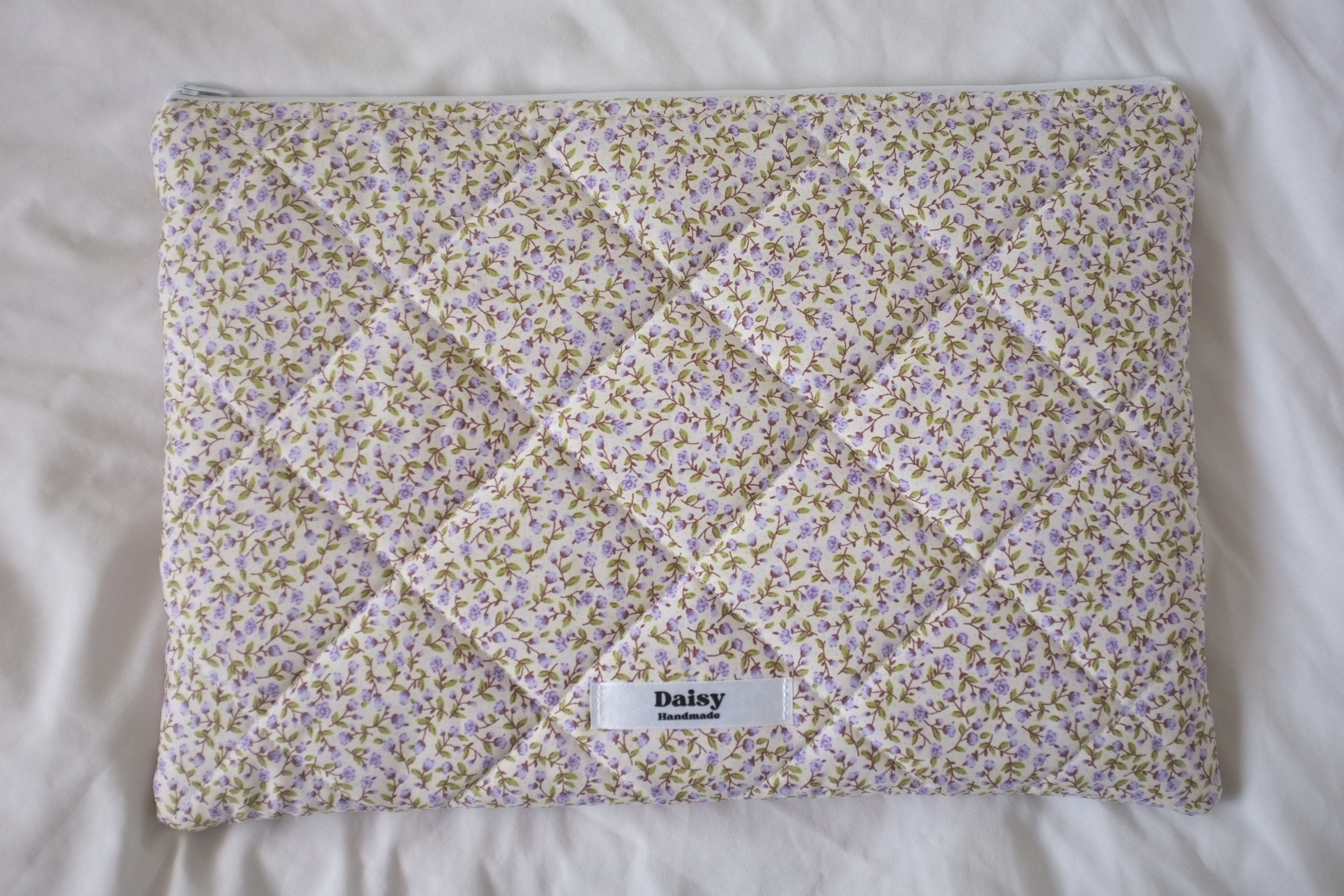 Laptop sleeve purple rose buds