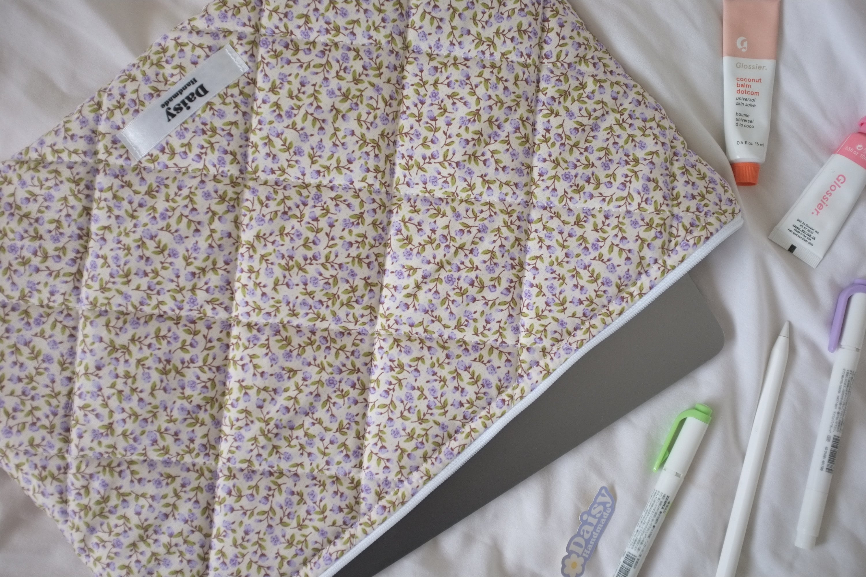 Laptop sleeve purple rose buds