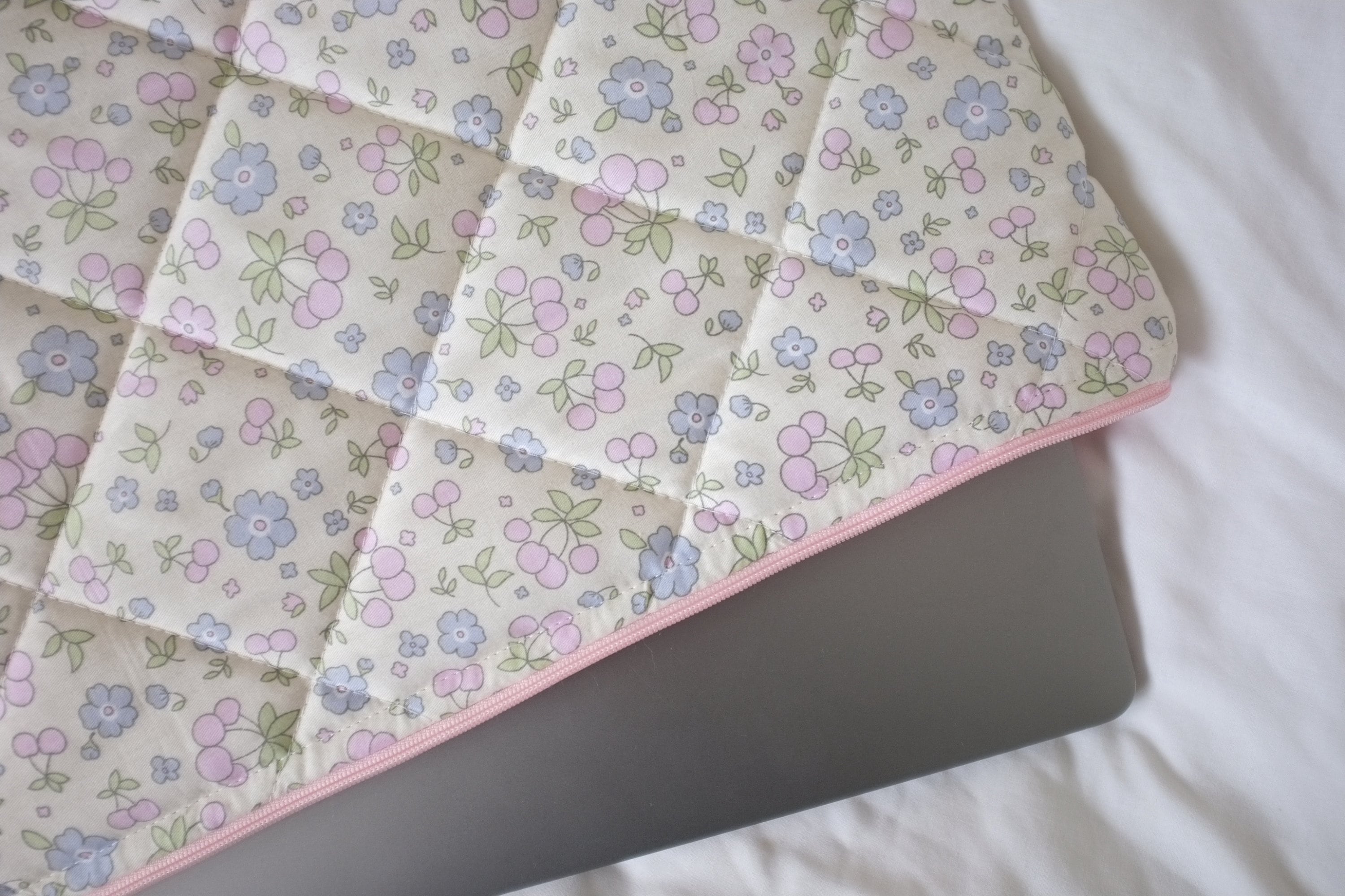 Laptop sleeve summer fruits