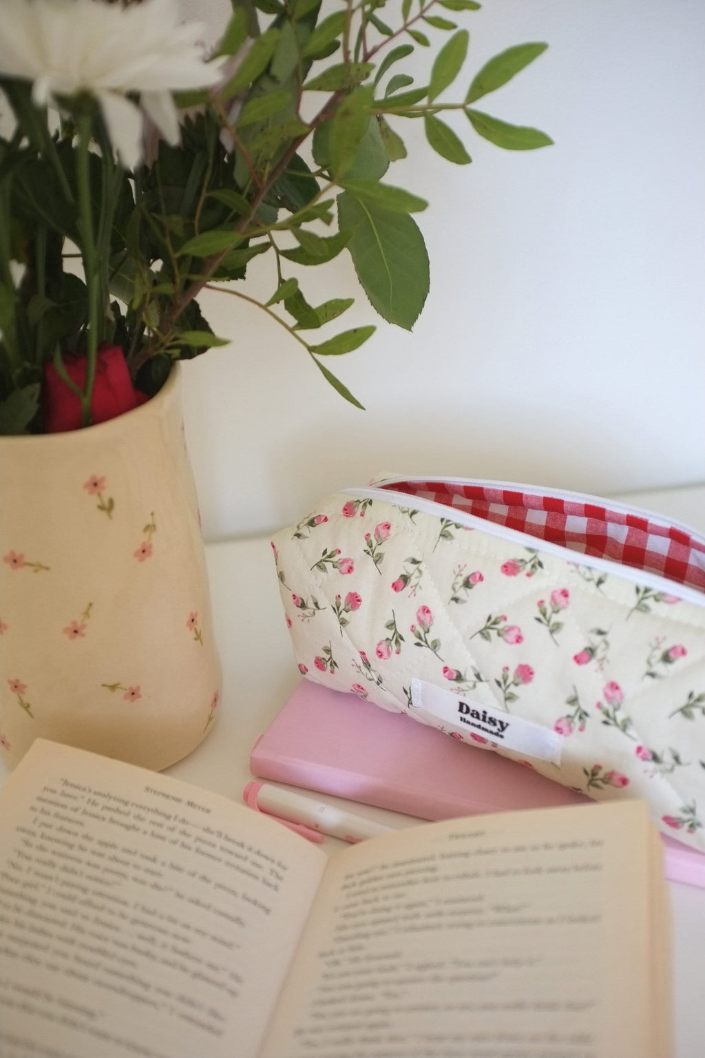 Pencil case ivory rose buds
