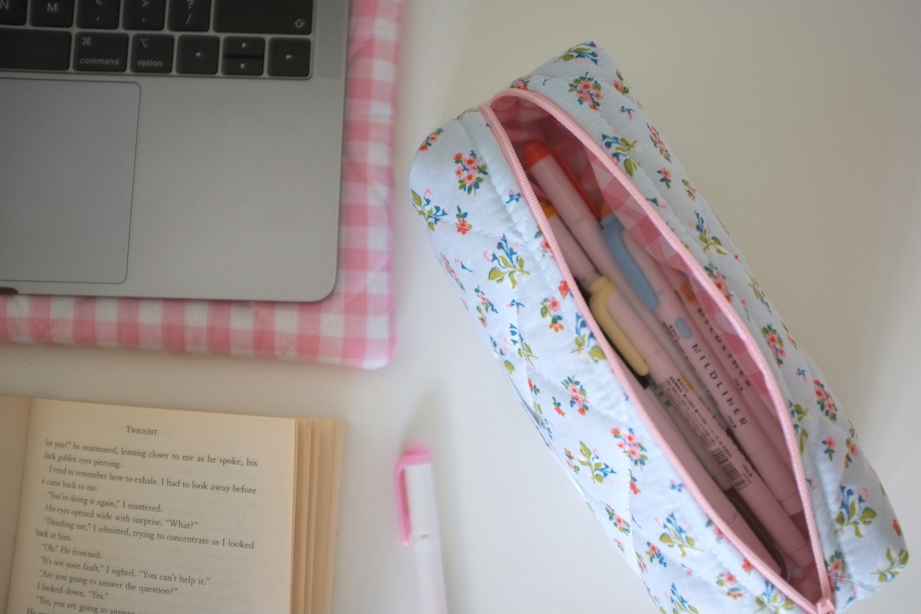 Pencil case blue spring floral