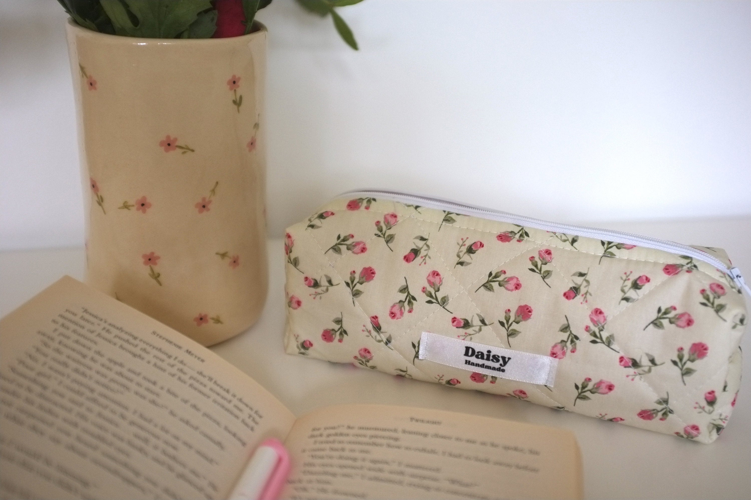 Pencil case ivory rose buds