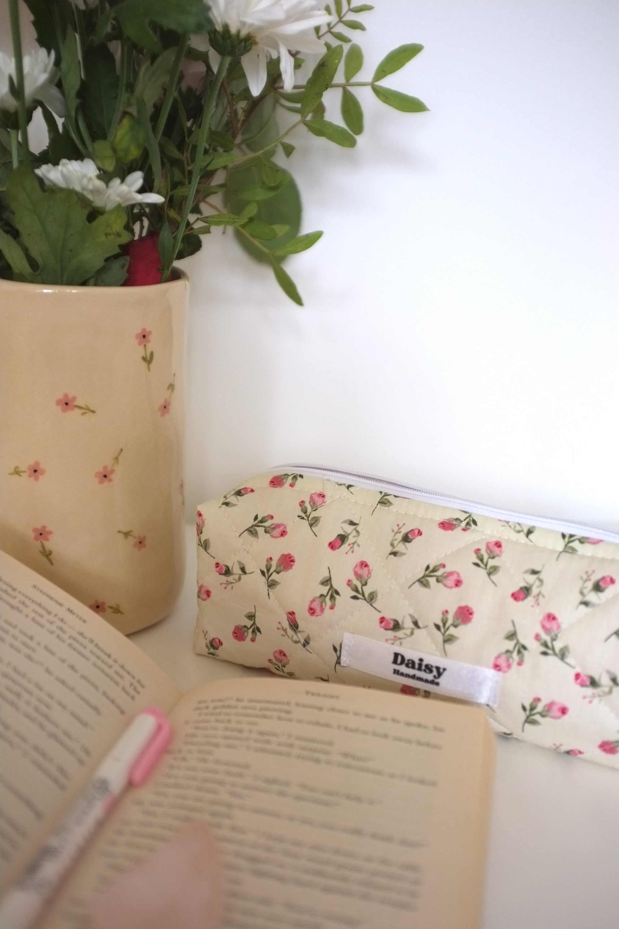 Pencil case ivory rose buds
