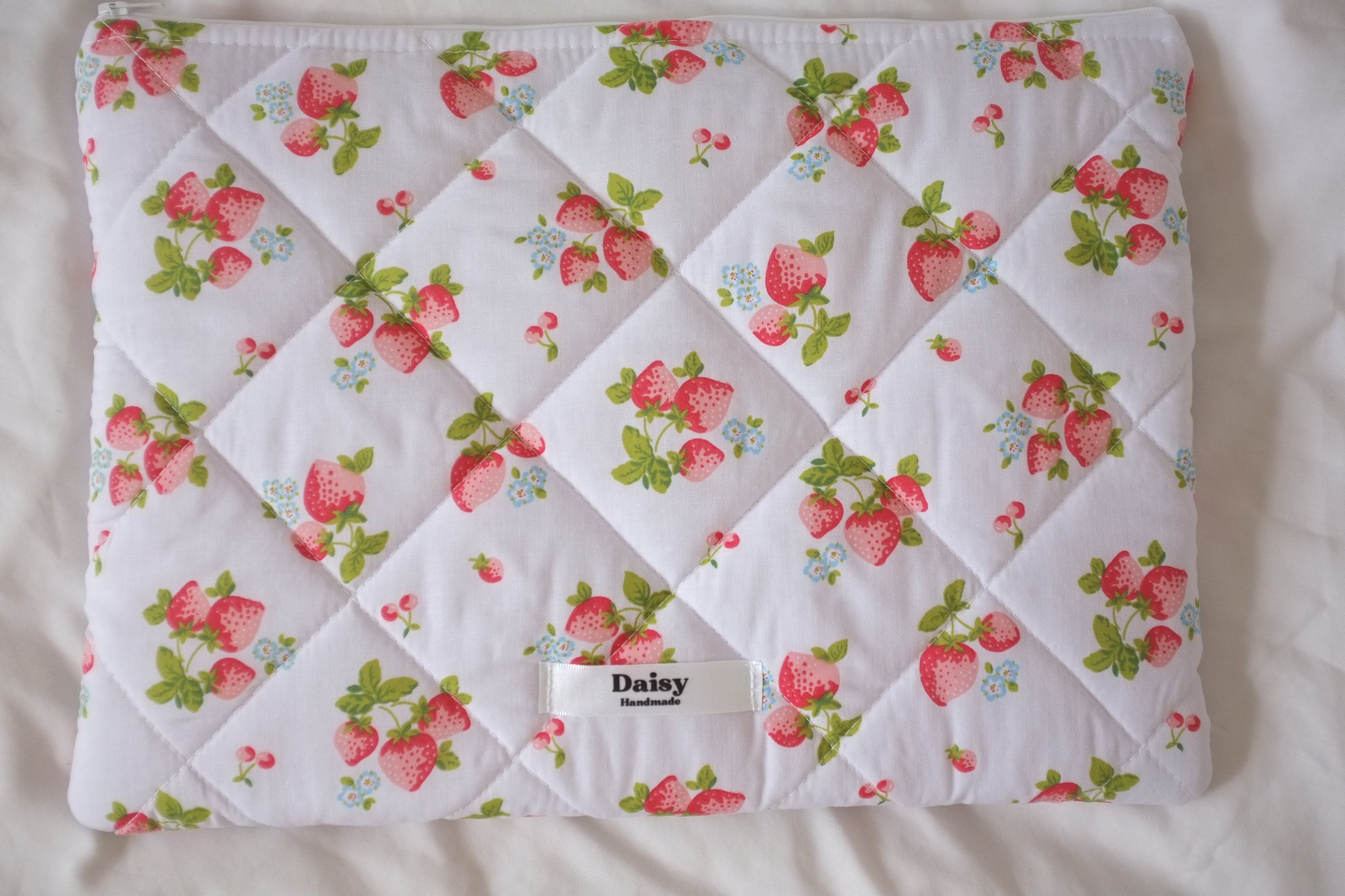 Laptop sleeve white strawberry