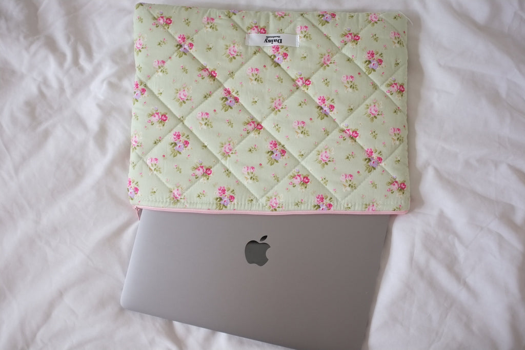 Laptop sleeve green pink rose