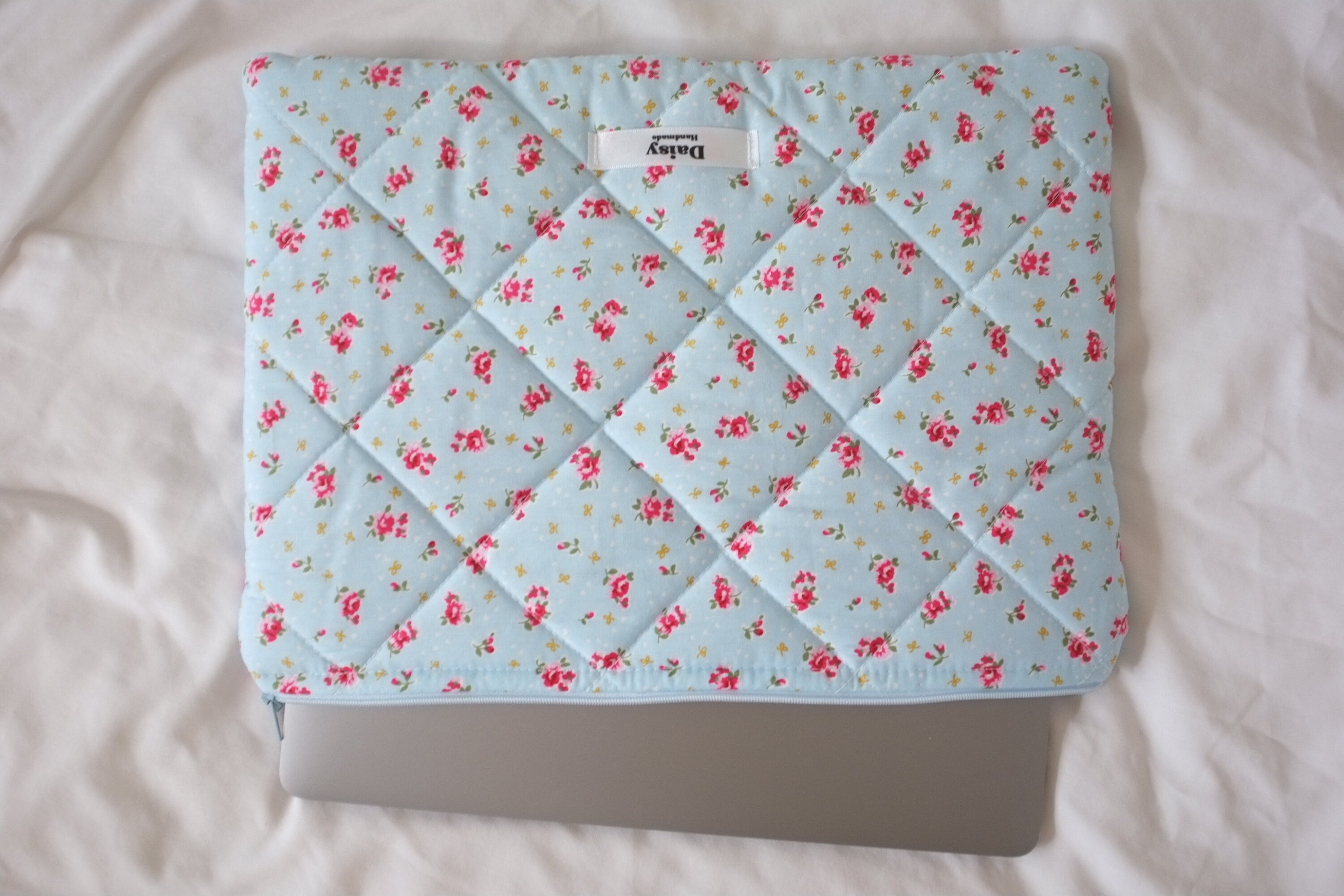 Laptop sleeve blue bow rose