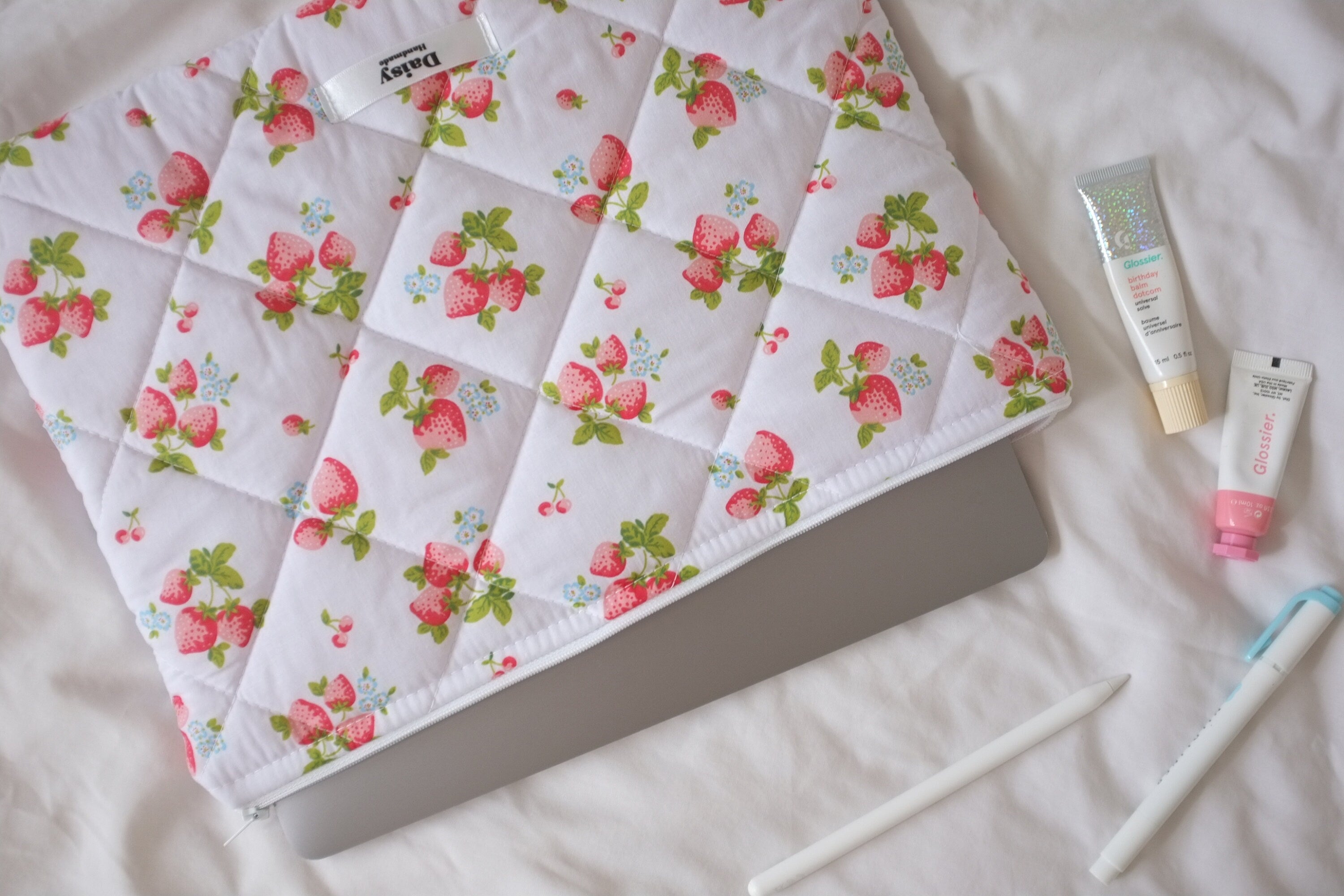 Laptop sleeve white strawberry