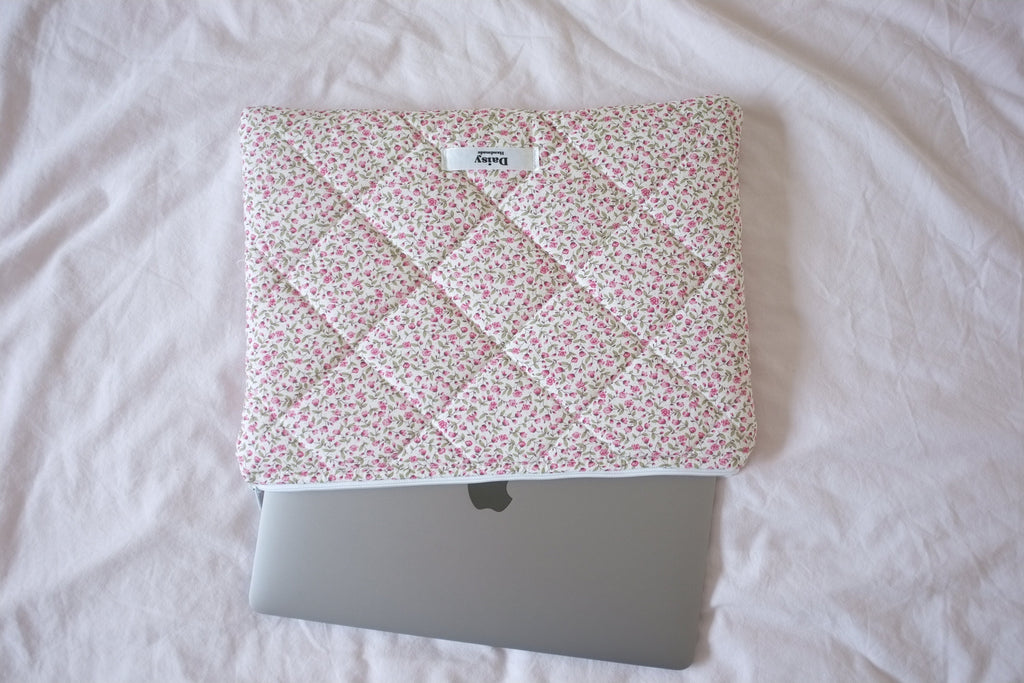 Laptop sleeve pink rose buds