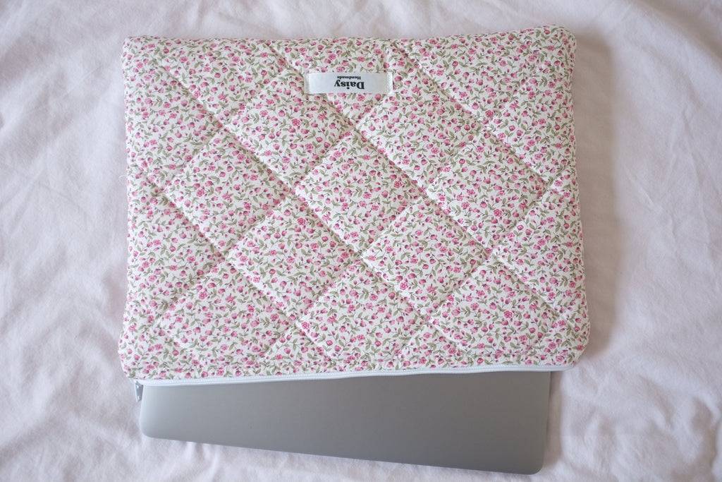 Laptop sleeve pink rose buds