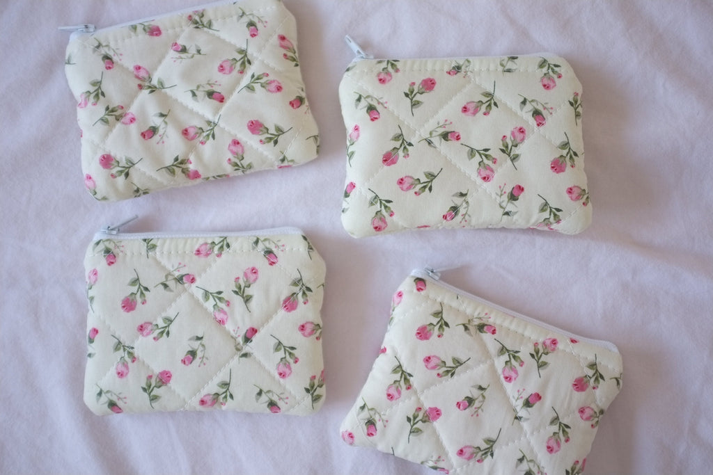 Coin purse ivory rose buds