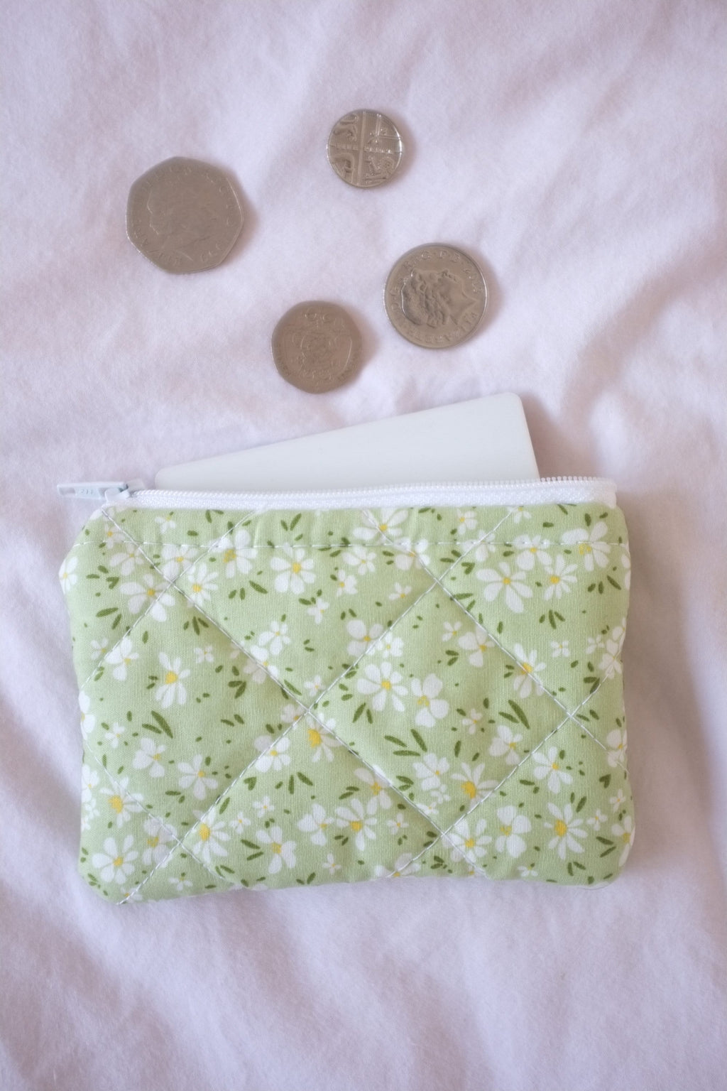 Coin purse green meadow floral