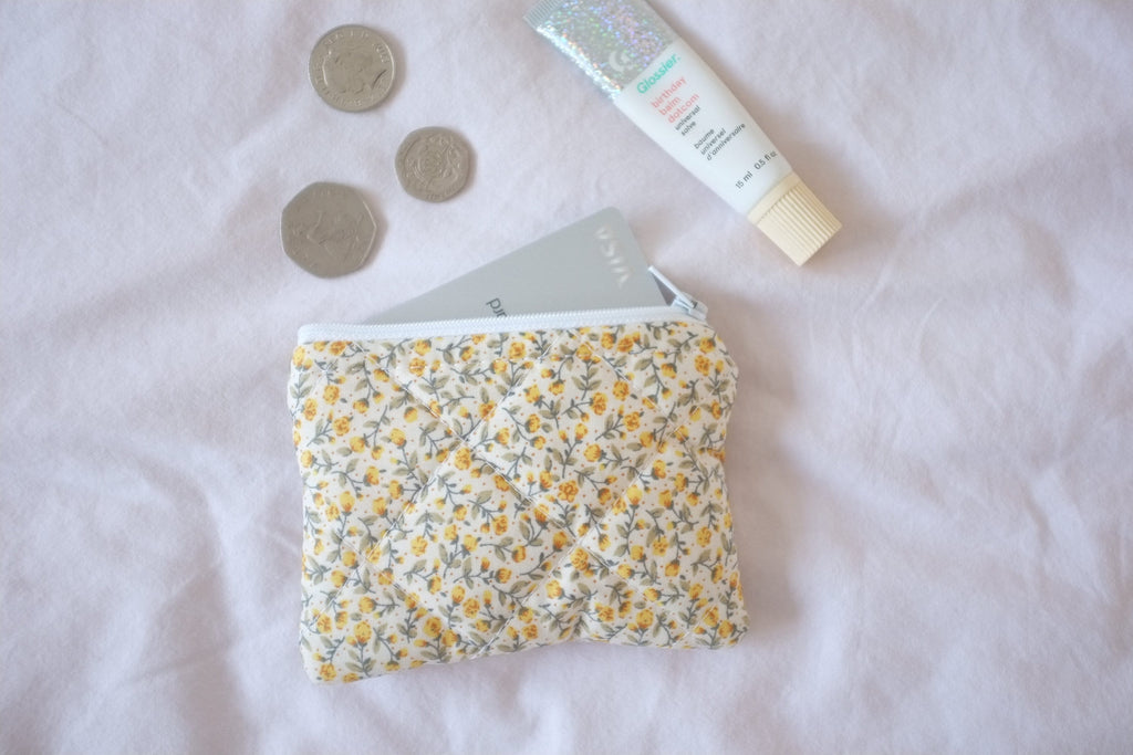 Coin purse yellow rose buds