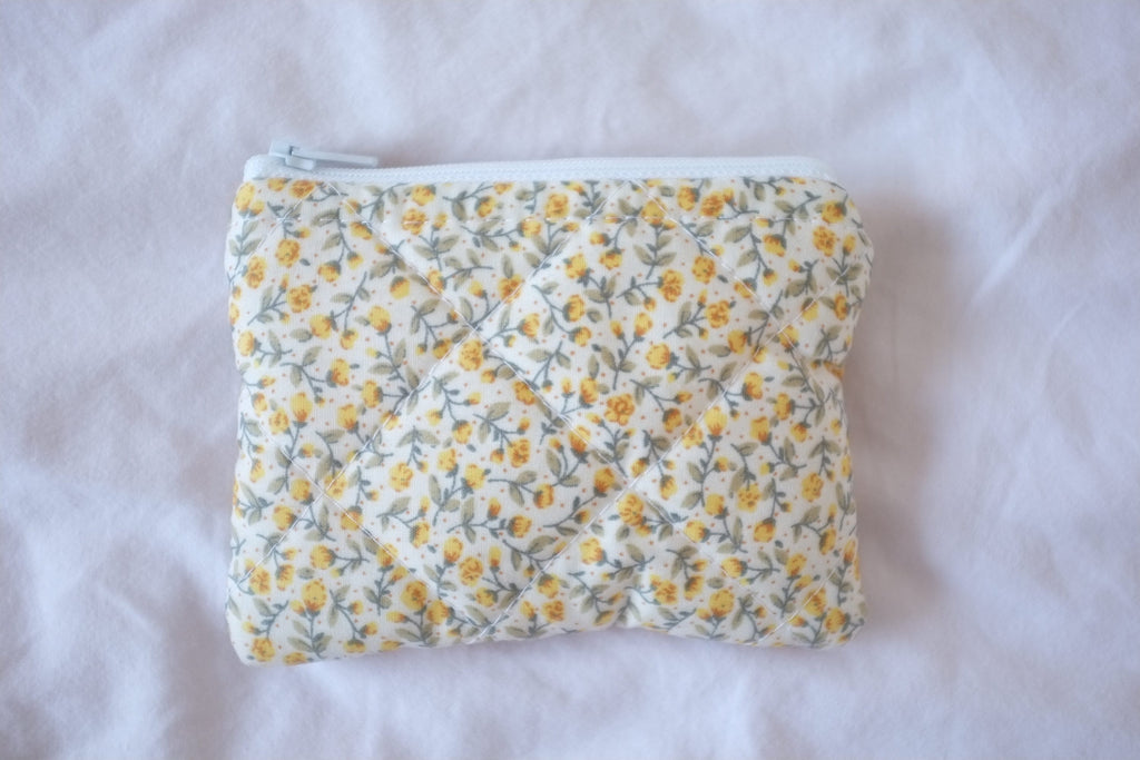 Coin purse yellow rose buds