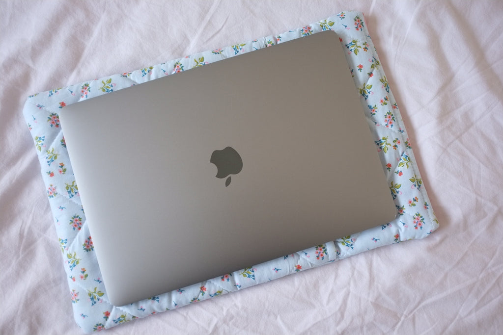 Laptop sleeve with pocket blue spring floral